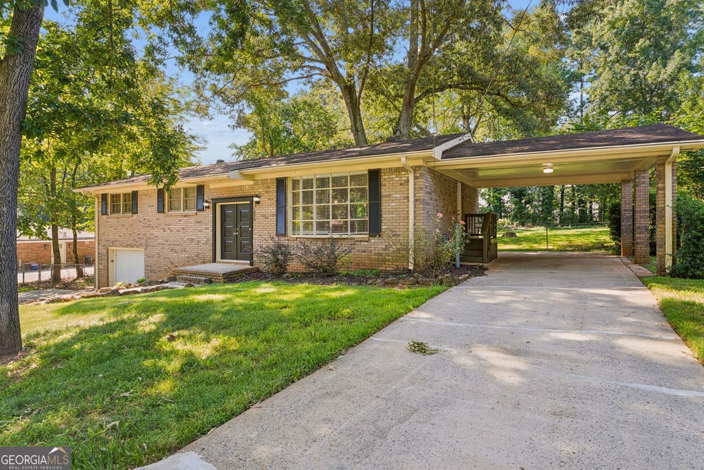 Photo of 1209 Siesta Lane, Acworth, GA 30102 (MLS # 10834573)