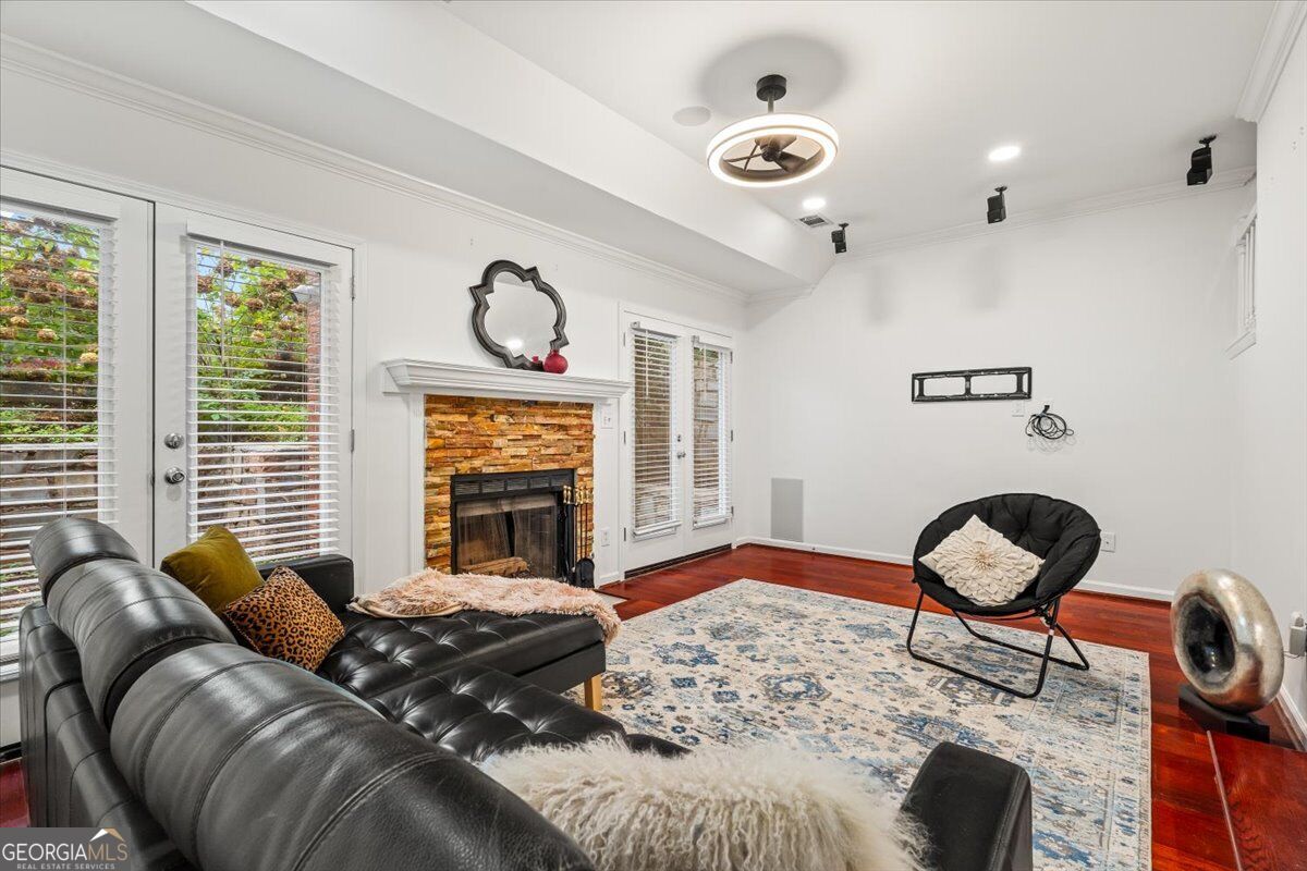 101 Mary Gay CT