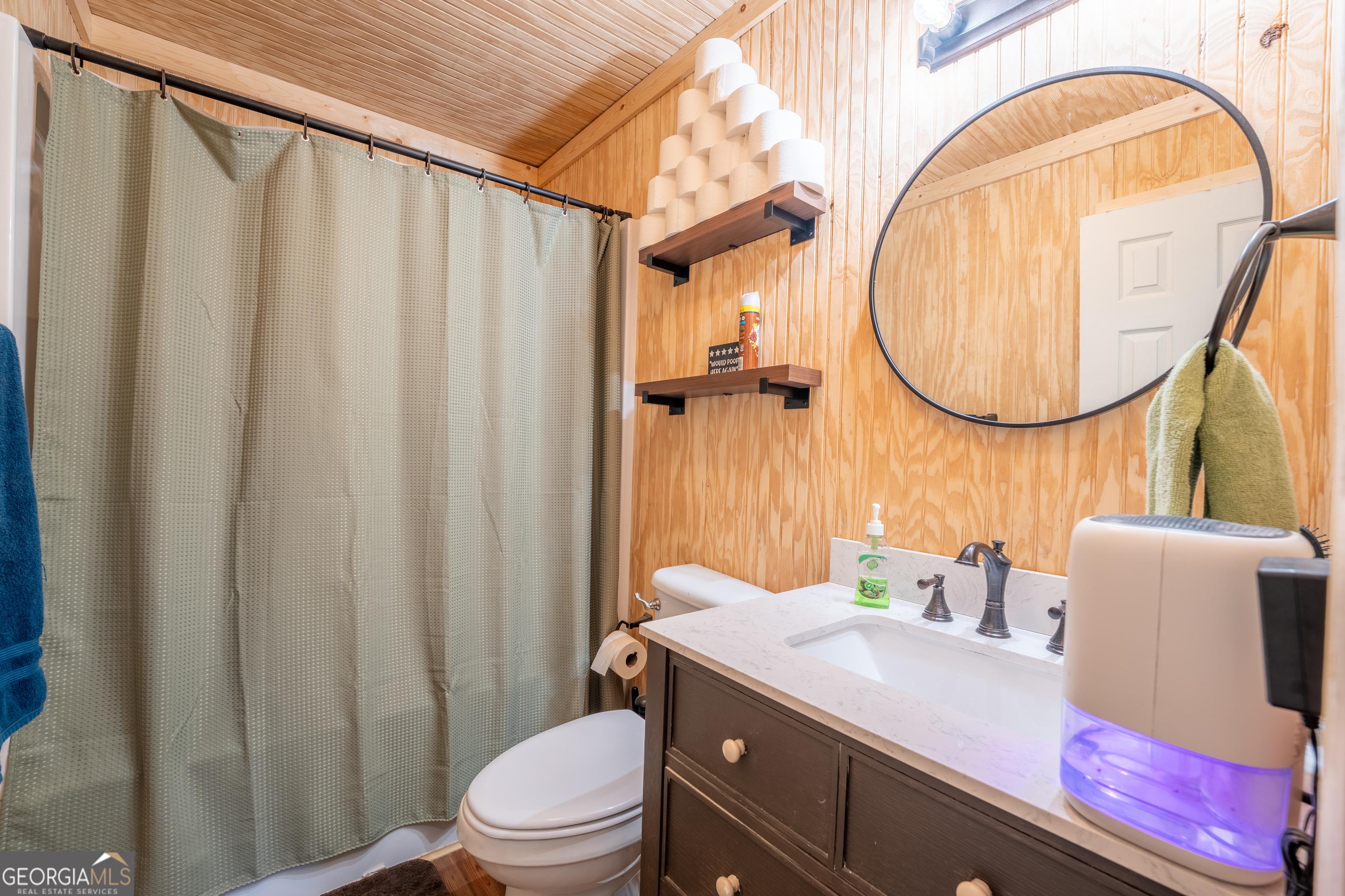 Clarkesville, Georgia 30523, United States, 3 Bedrooms Bedrooms, ,1 BathroomBathrooms,Residential,Active,106453