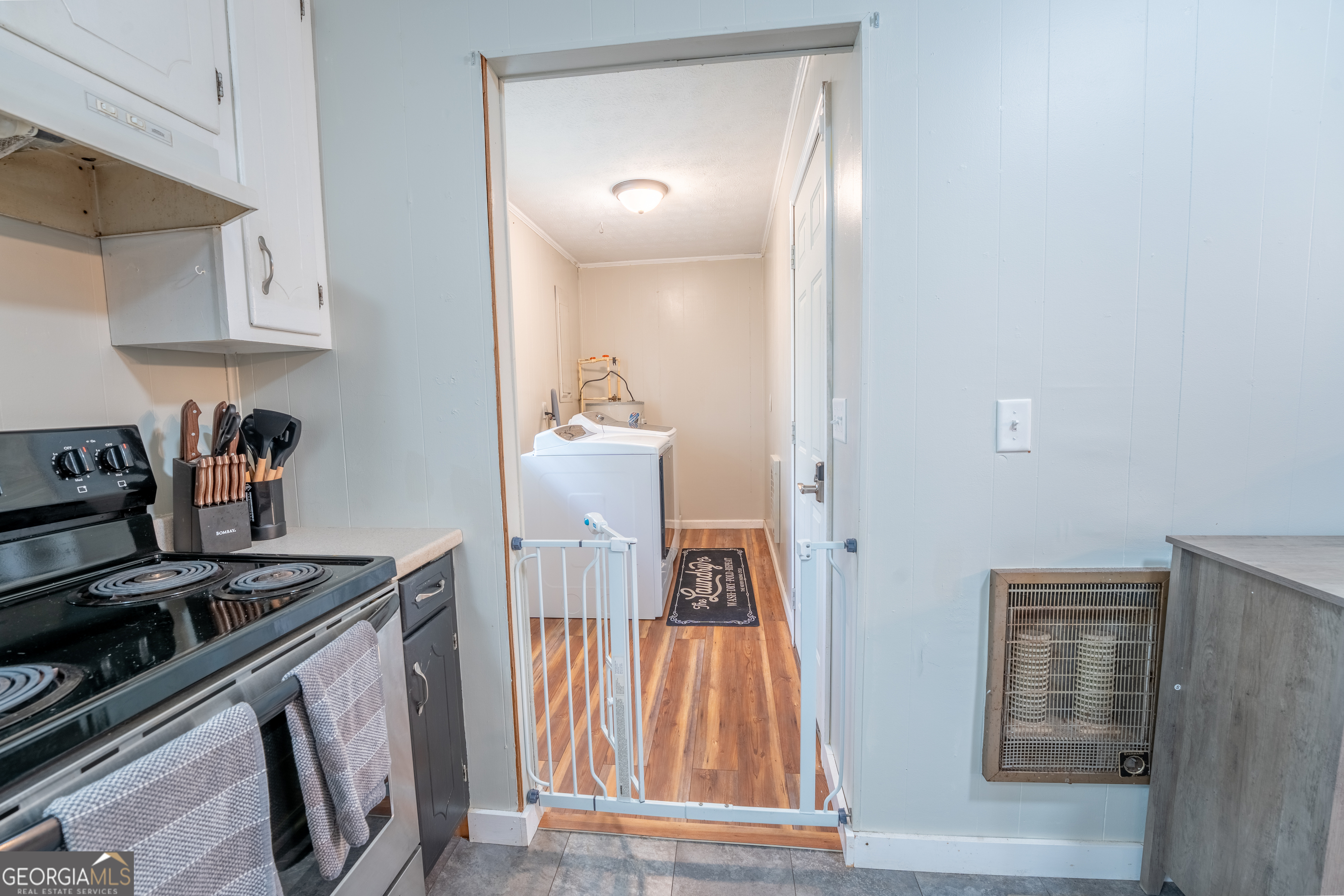 Clarkesville, Georgia 30523, United States, 3 Bedrooms Bedrooms, ,1 BathroomBathrooms,Residential,Active,106453