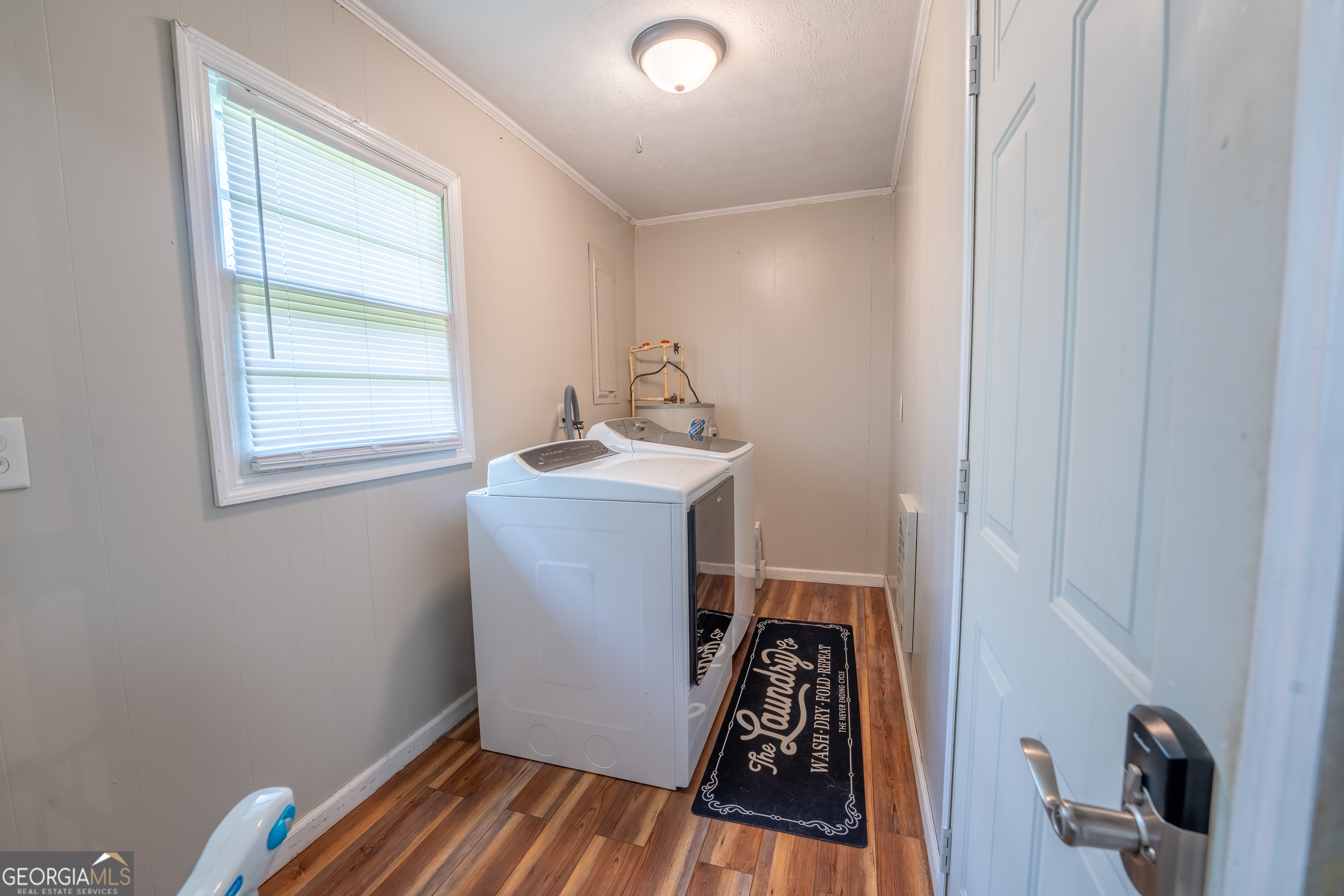 Clarkesville, Georgia 30523, United States, 3 Bedrooms Bedrooms, ,1 BathroomBathrooms,Residential,Active,106453