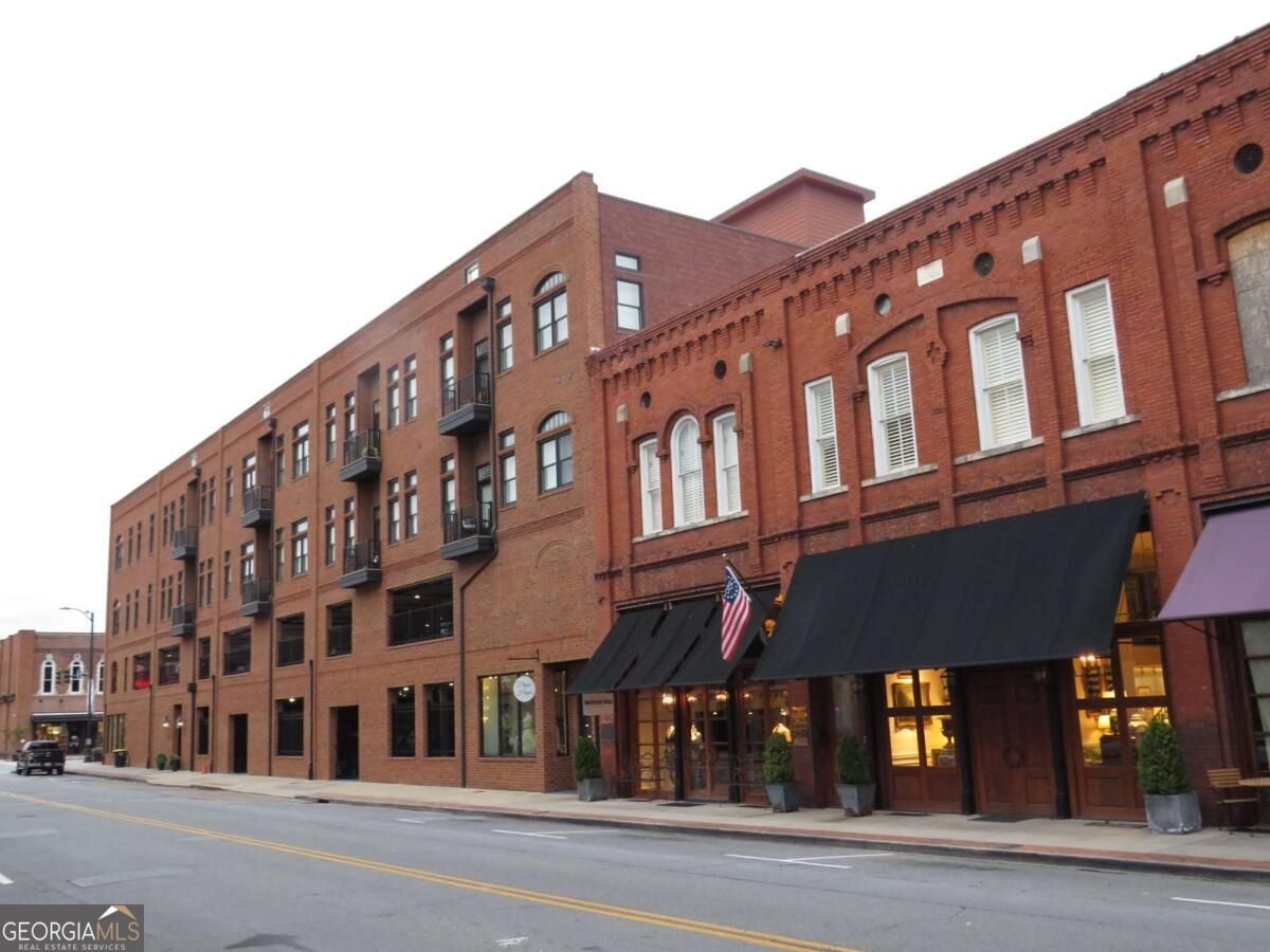 1 E 3rd AVE 402