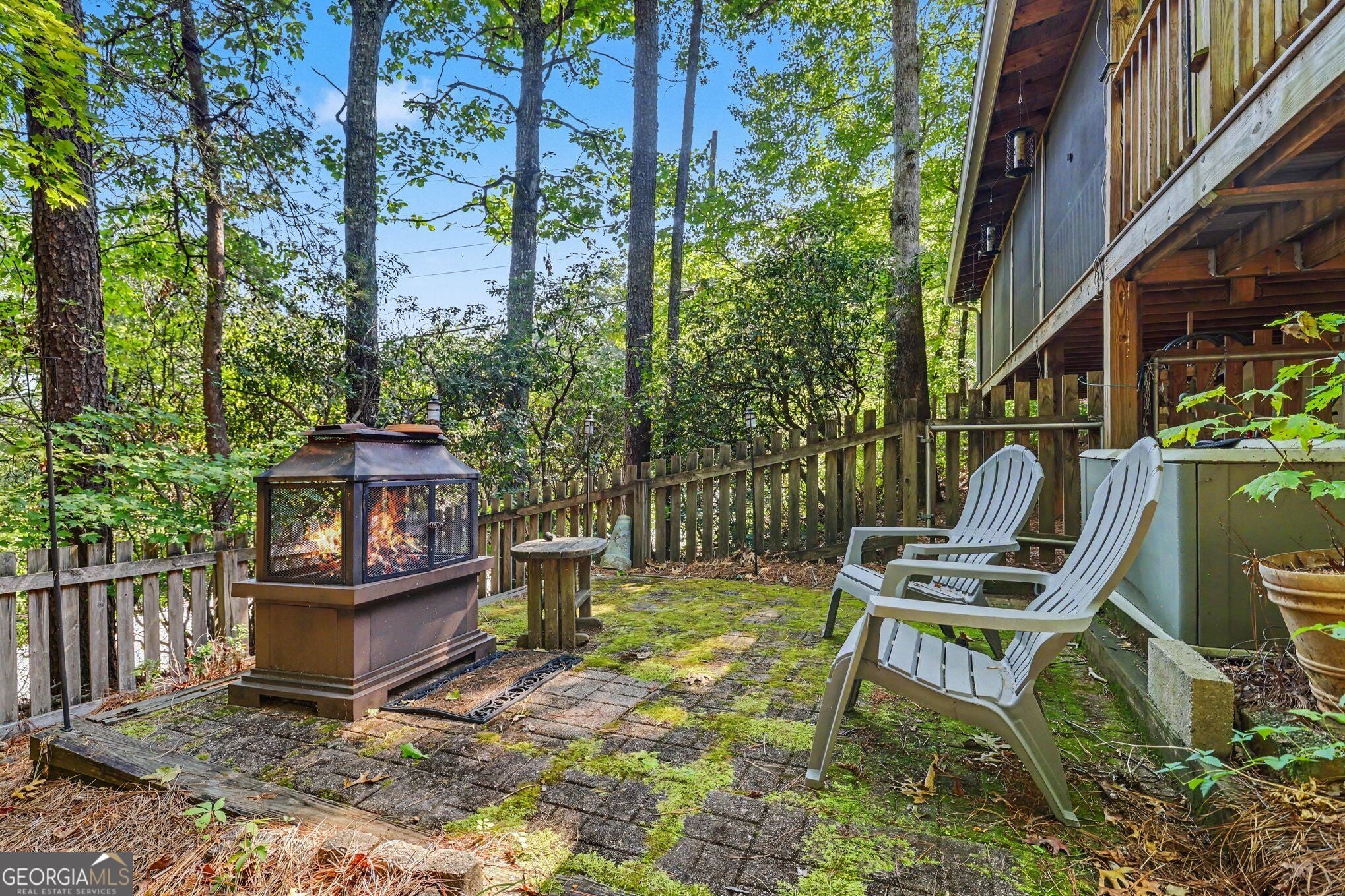 77 Violet LN