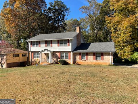 Photo of 1215 Sharonton Drive, Stone Mountain, GA 30083 (MLS # 10639352)