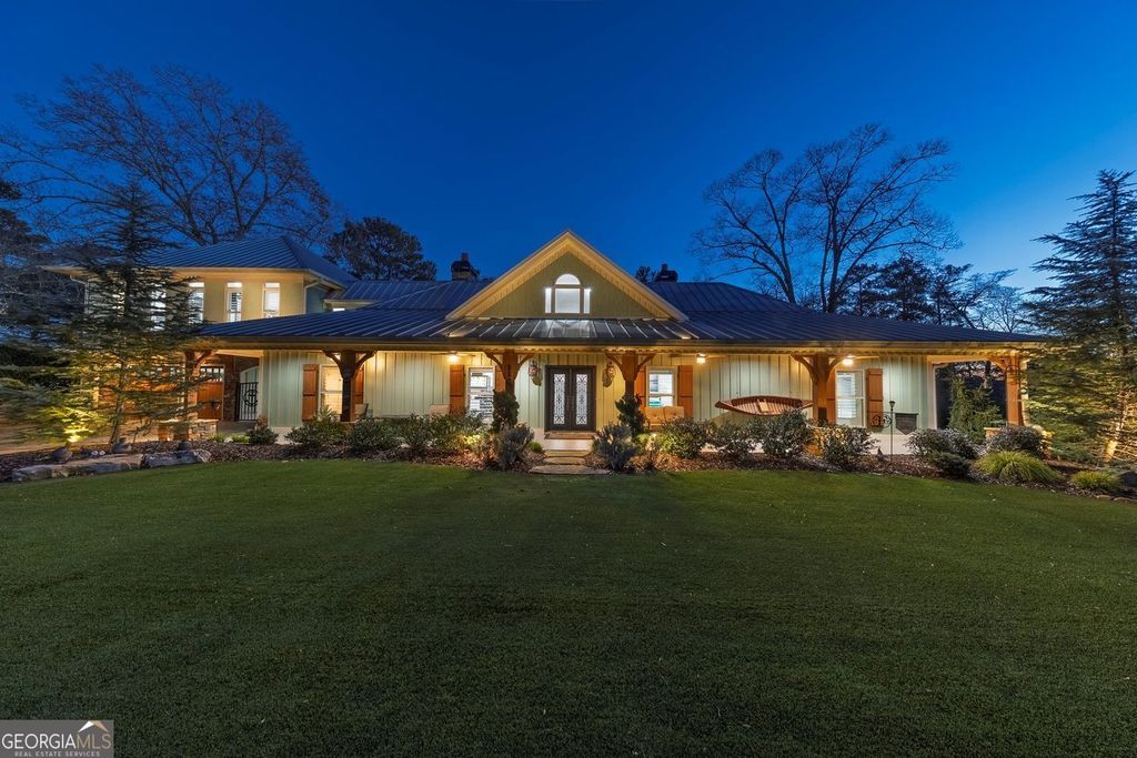 Photo of 920 Pine Circle, Woodstock, GA 30189 (MLS # 10678883)