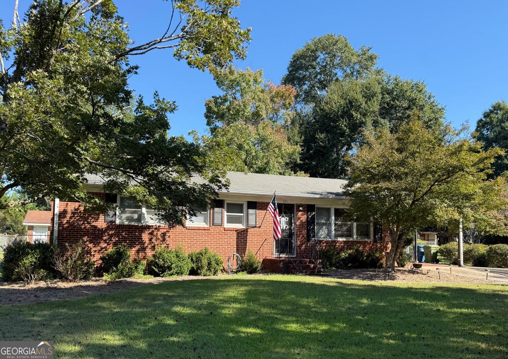 Photo of 121 Carter Avenue, Carrollton, GA 30117 (MLS # 10878903)