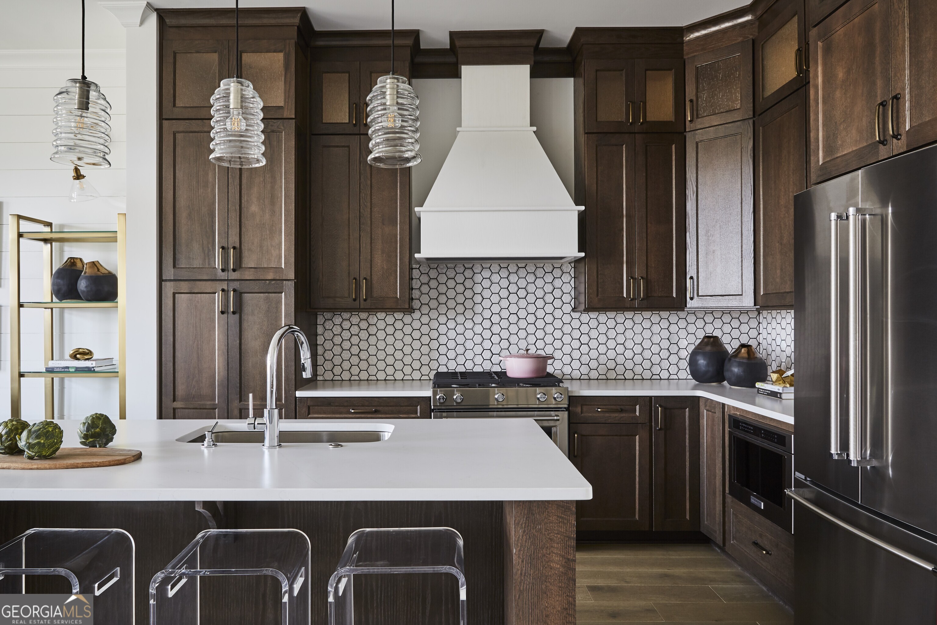 Savannah, Georgia 31401, United States, 3 Bedrooms Bedrooms, ,4 BathroomsBathrooms,Residential,Active,34526