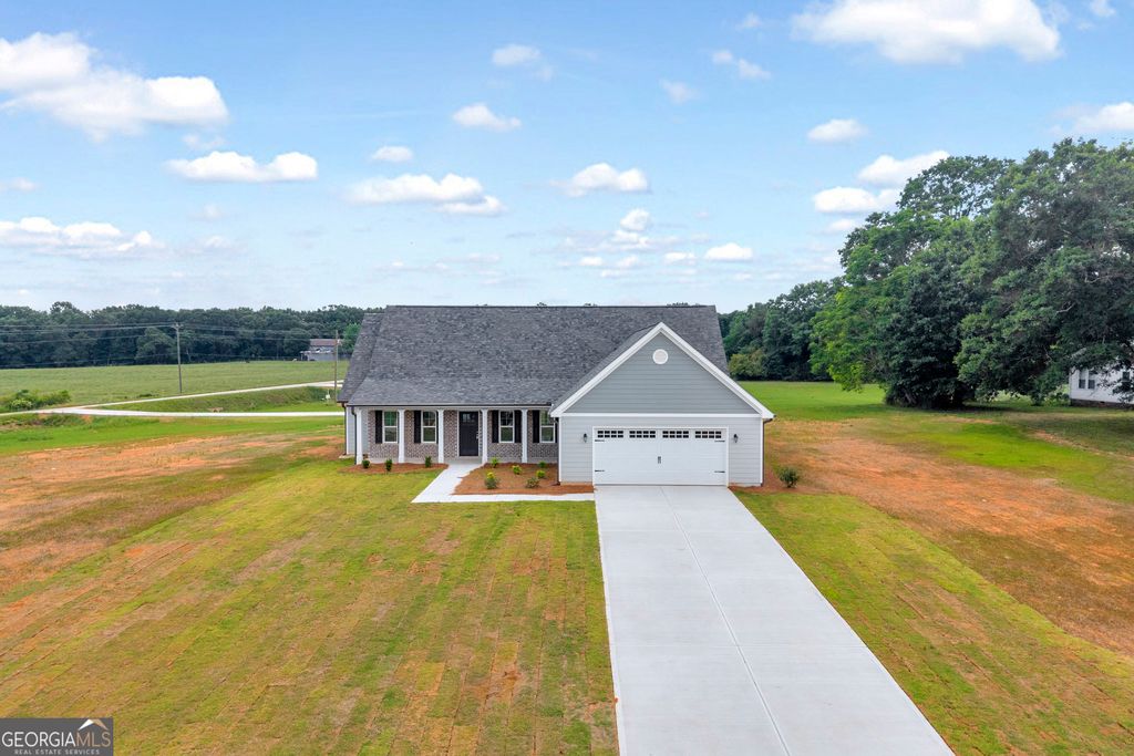 Photo of 67 Sewell Road, Lavonia, GA 30553 (MLS # 10772035)