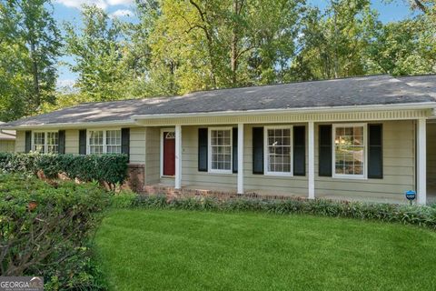461 Little John DR NW Lilburn GA 30047