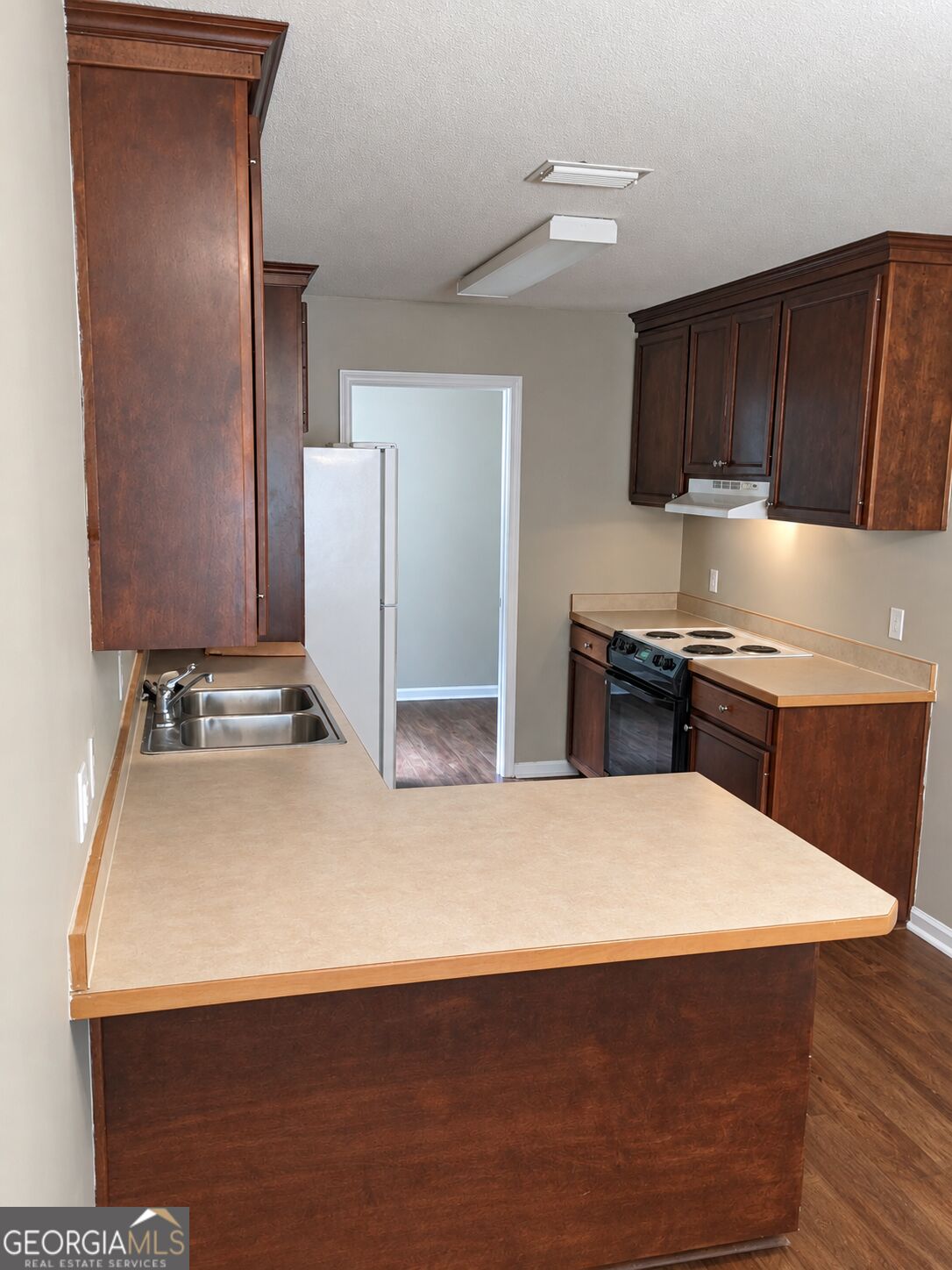 3200 Perimeter CIR