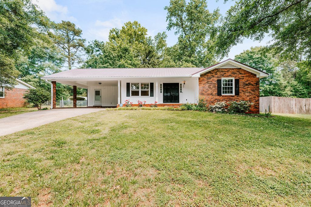 Photo of 697 Bedford Drive, Hull, GA 30646 (MLS # 10766067)
