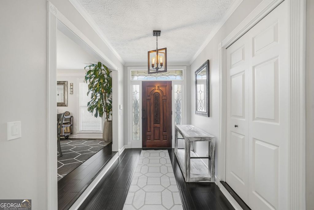 Photo of 2040 Trotters Ridge Way, Roswell, GA 30075 (MLS # 10678380)