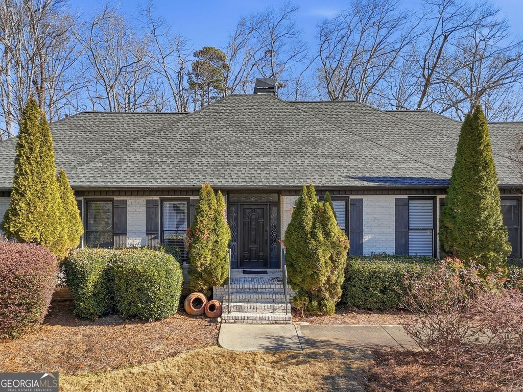 Photo of 2040 Trotters Ridge Way, Roswell, GA 30075 (MLS # 10678380)