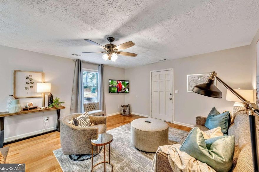 FULLY FURNISHED. 14 day minimum. Pets Welcome. This property includes all utilities, lawn care and pest services. Fully furnished kitchen. Ideally suited for business travelers, home sellers caught between properties, or displaced homeowners due to insurance claims. Need a place for the ain-Laws to stay for an extended period of time?a. We will consider weekly rentals. Not a tenant/landlord arrangement. Security deposit $1, 000, cleaning fee $190 per reservation, and pet fee $120 per stay. Over 80+ houses to choose from at our website. Owner/Agent