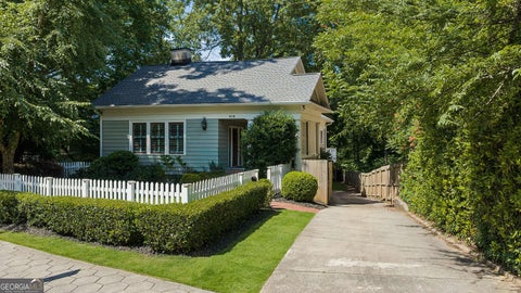 Photo of 516 Seminole Avenue NE, Atlanta, GA 30307 (MLS # 10778915)