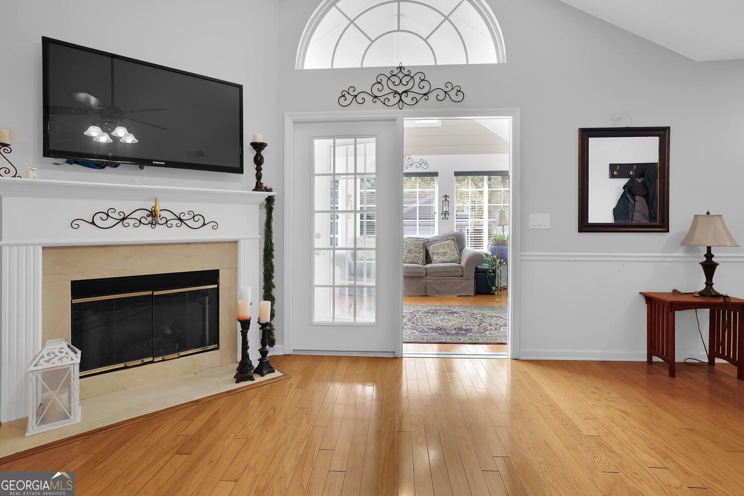 6112 Menlow CT
