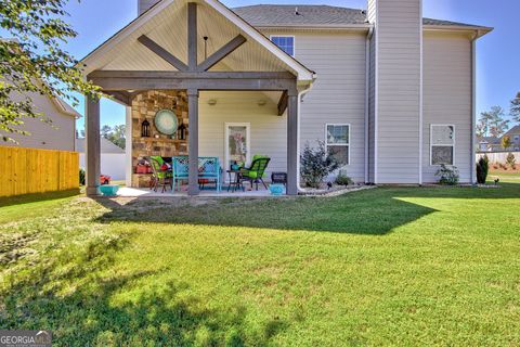 A home in Newnan