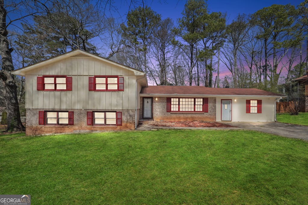 Photo of 131 Heron Drive, Riverdale, GA 30274 (MLS # 10802498)