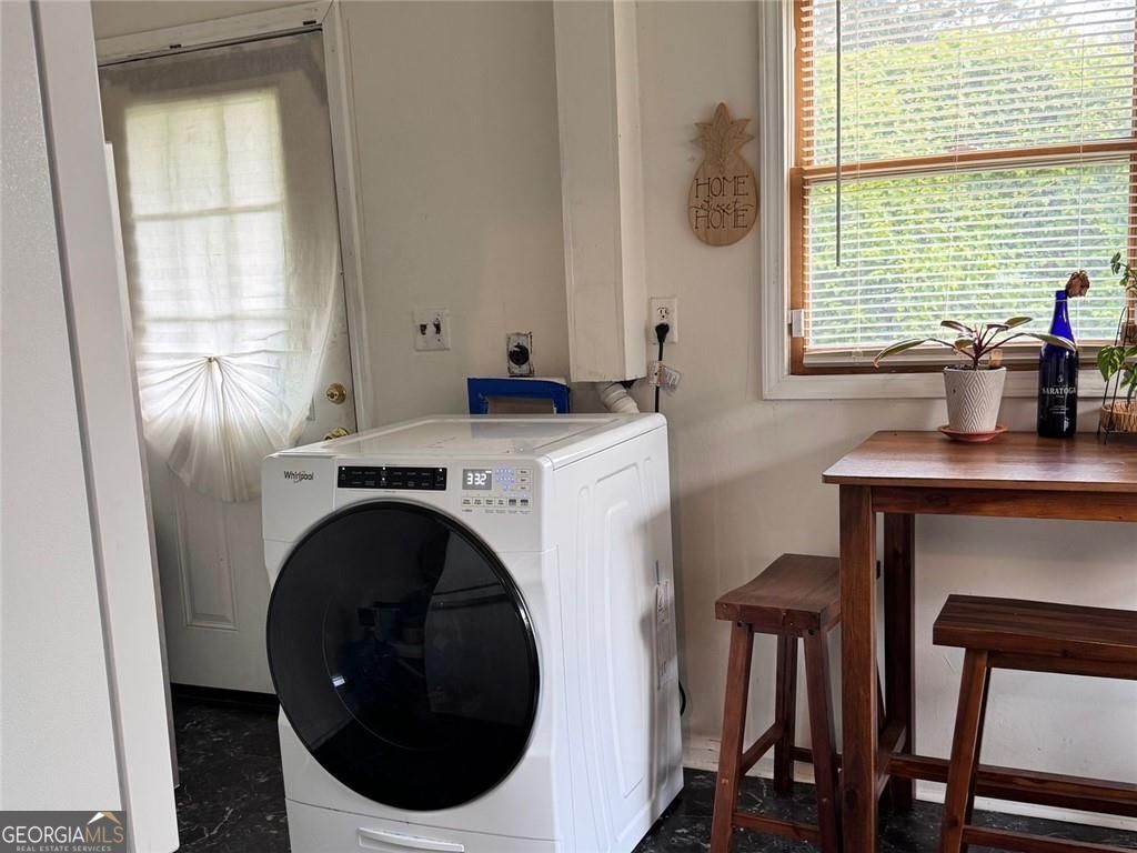 Stone Mountain, Georgia 30083, United States, 2 Bedrooms Bedrooms, ,1 BathroomBathrooms,Residential,Active,176809