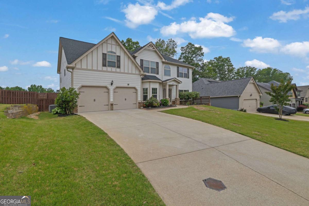 6135 Stillwood LN
