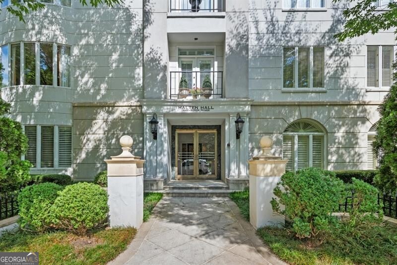 Halten Hall - Residential