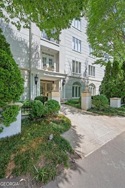 Halten Hall - Residential