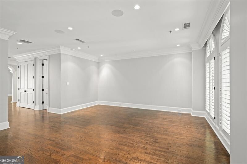 Halten Hall - Residential