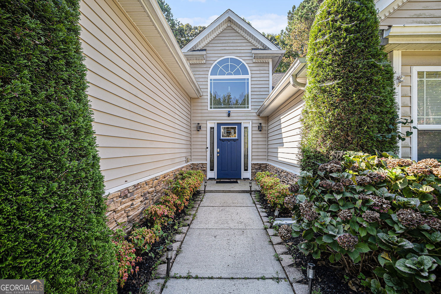 615 Hemlock CT
