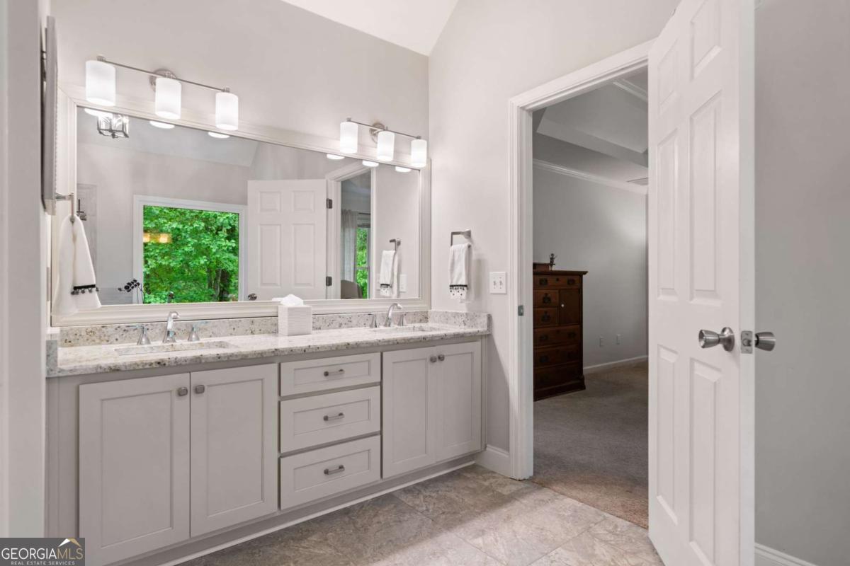 Hamptons Grant - Residential