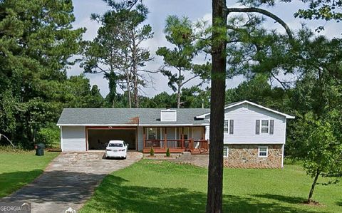 A home in Newnan