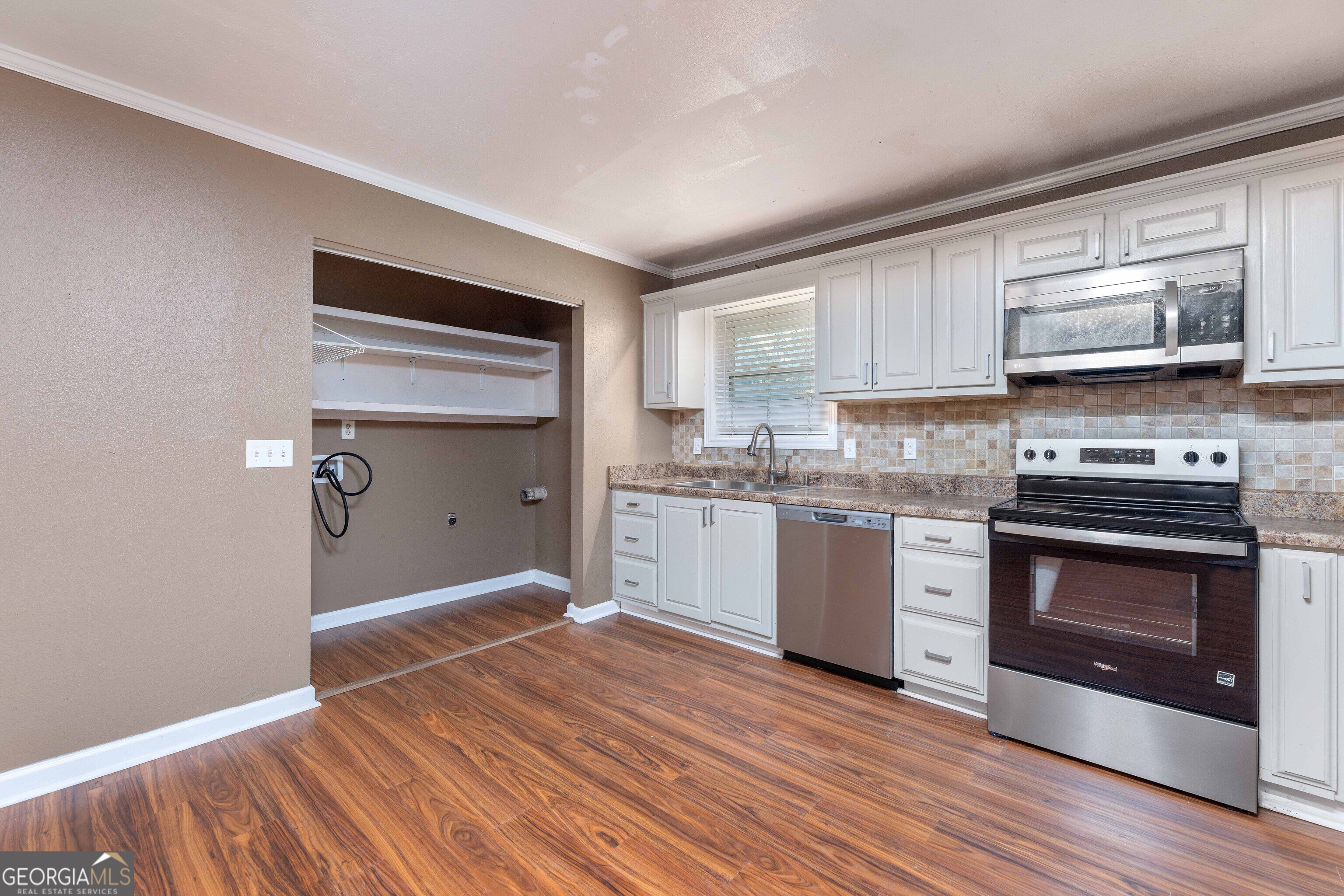 2562 Harwich CIR