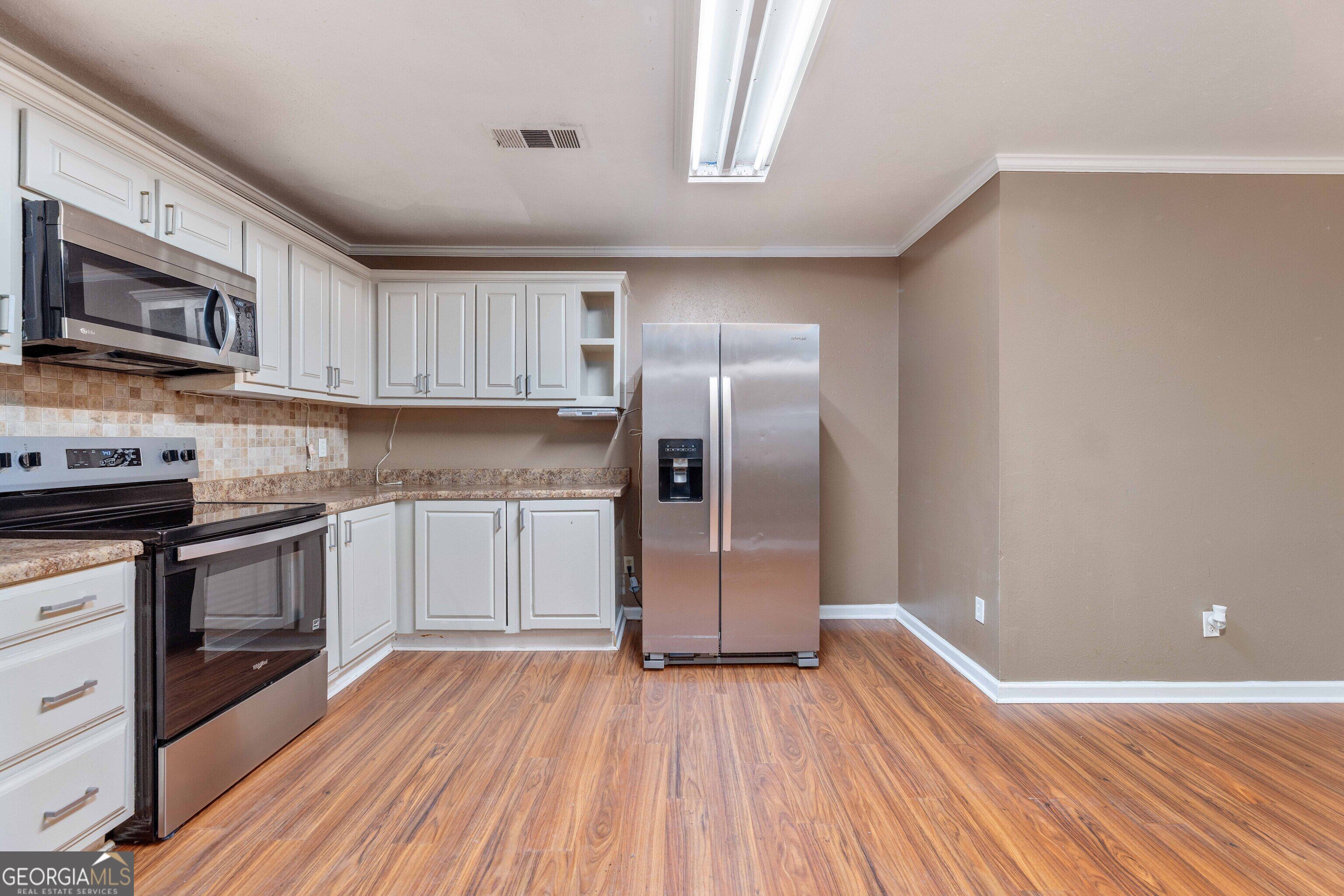2562 Harwich CIR