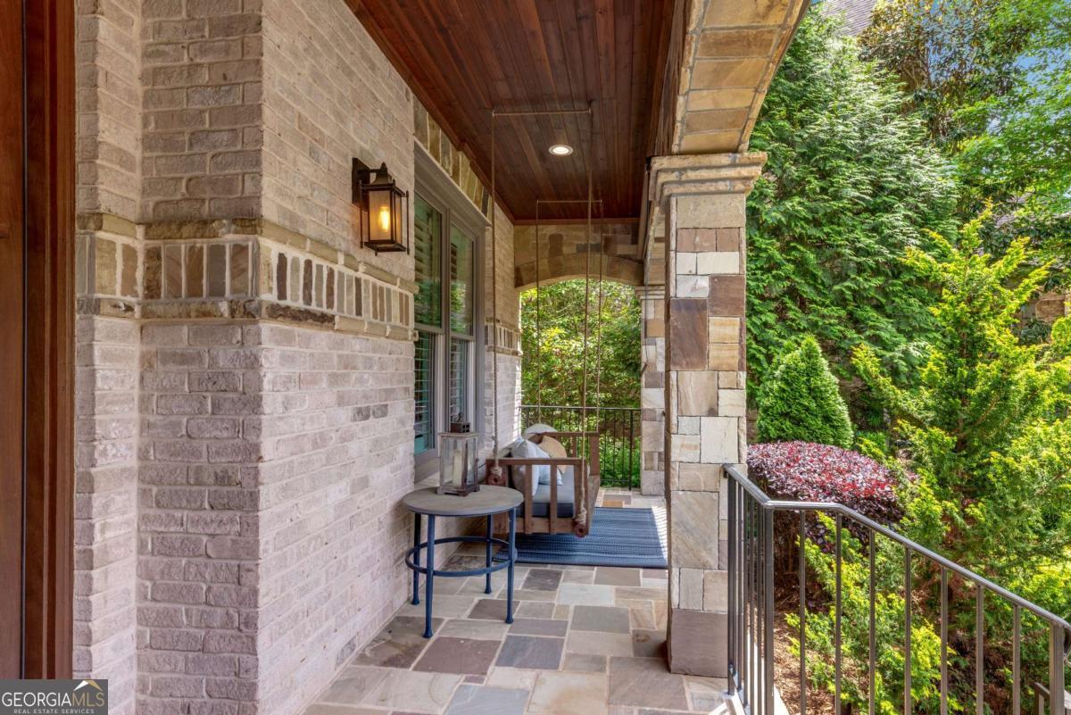 212 Fernwood PL