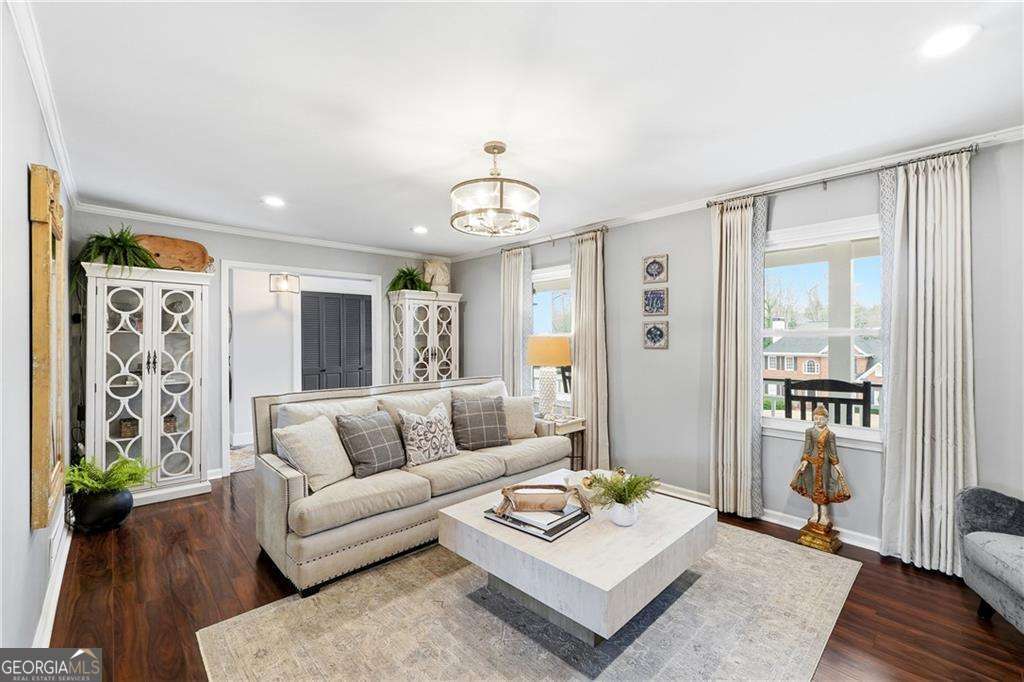 2871 Fontainebleau DR