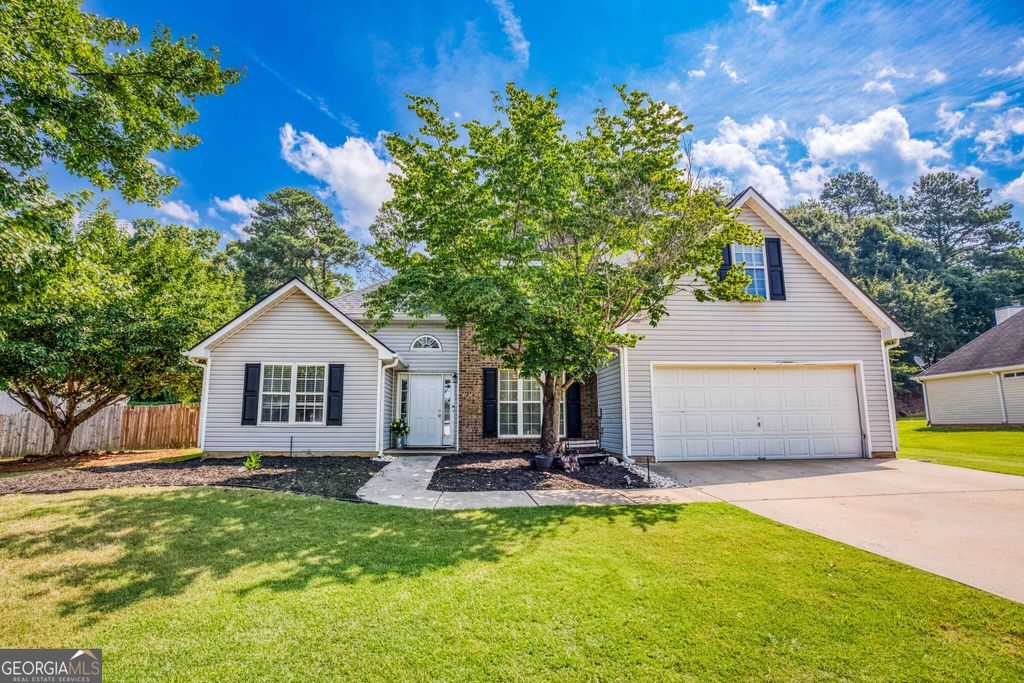 Photo of 473 Bradford Place Lane, Loganville, GA 30052 (MLS # 10801337)