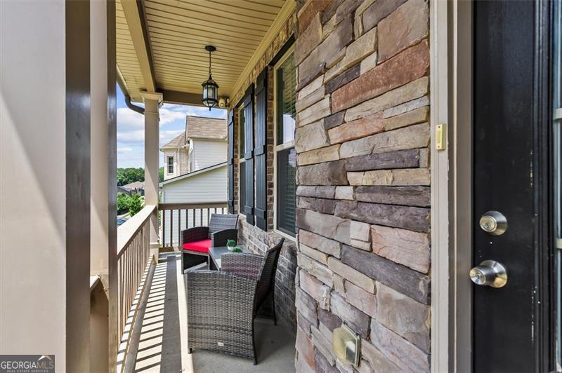 326 Hillgrove DR
