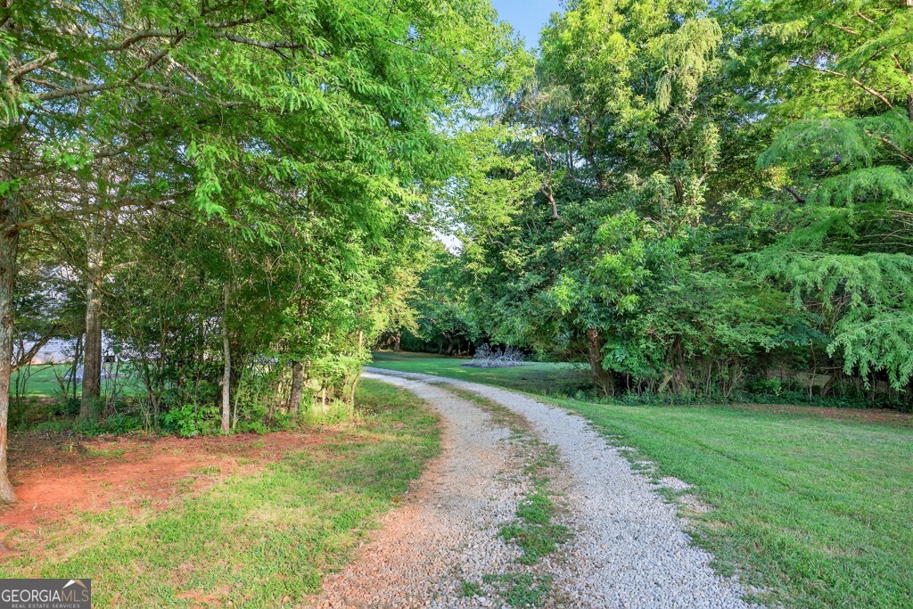 235 Hogans Mill RD