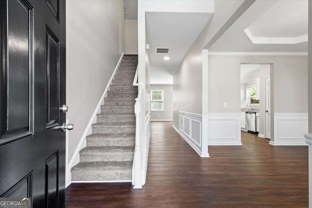 512 Waterfall DR
