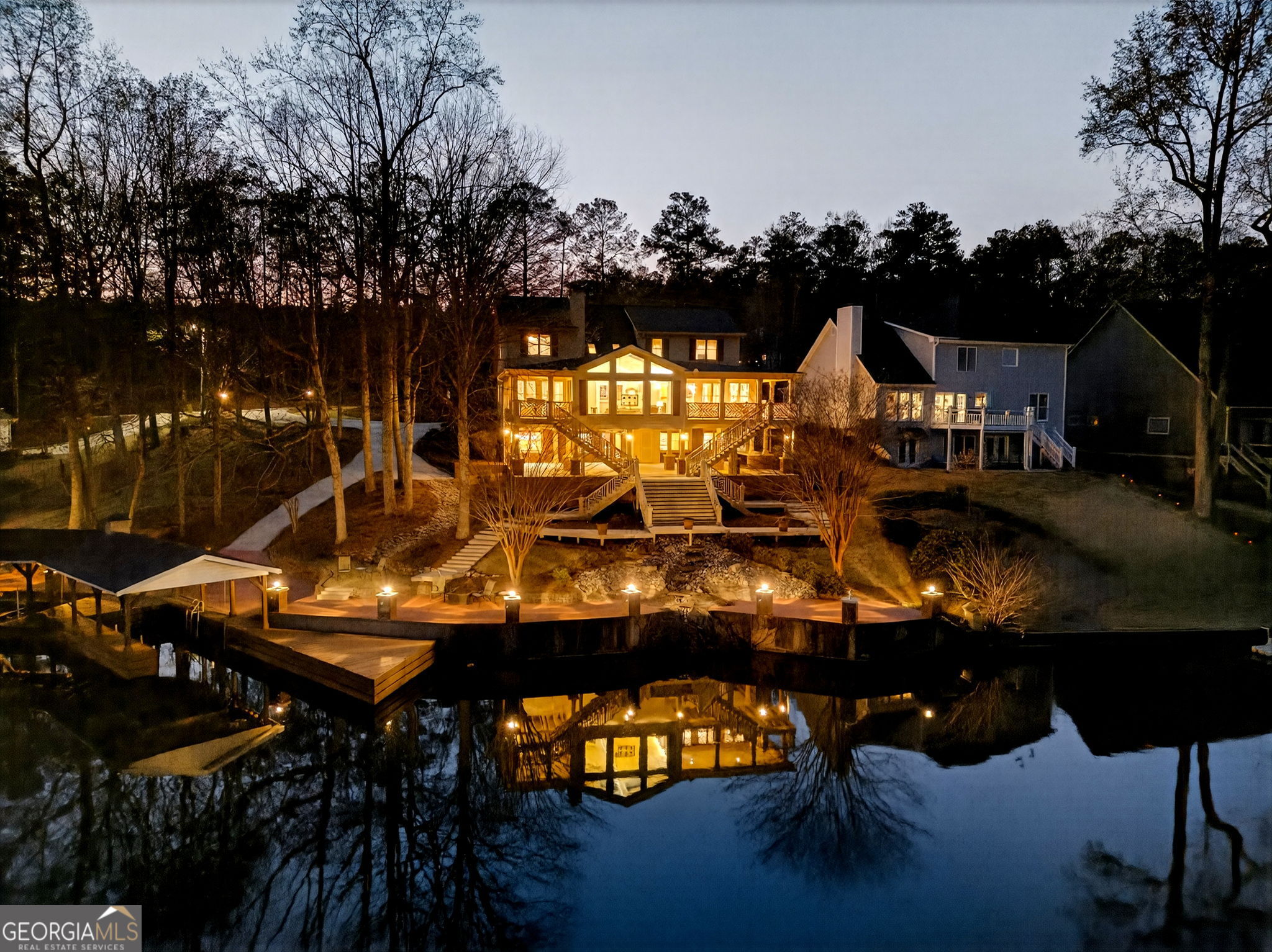 10003 Lakeview PKWY
