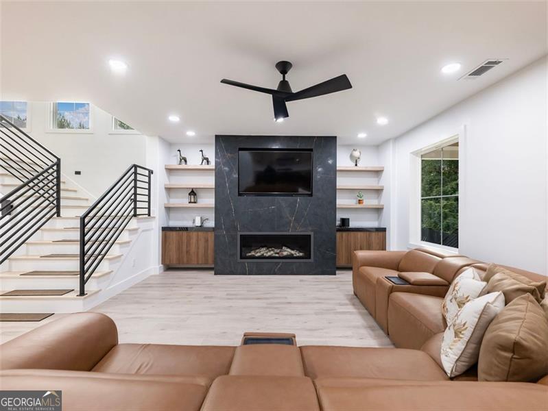 360 MARY ALICE PARK RD