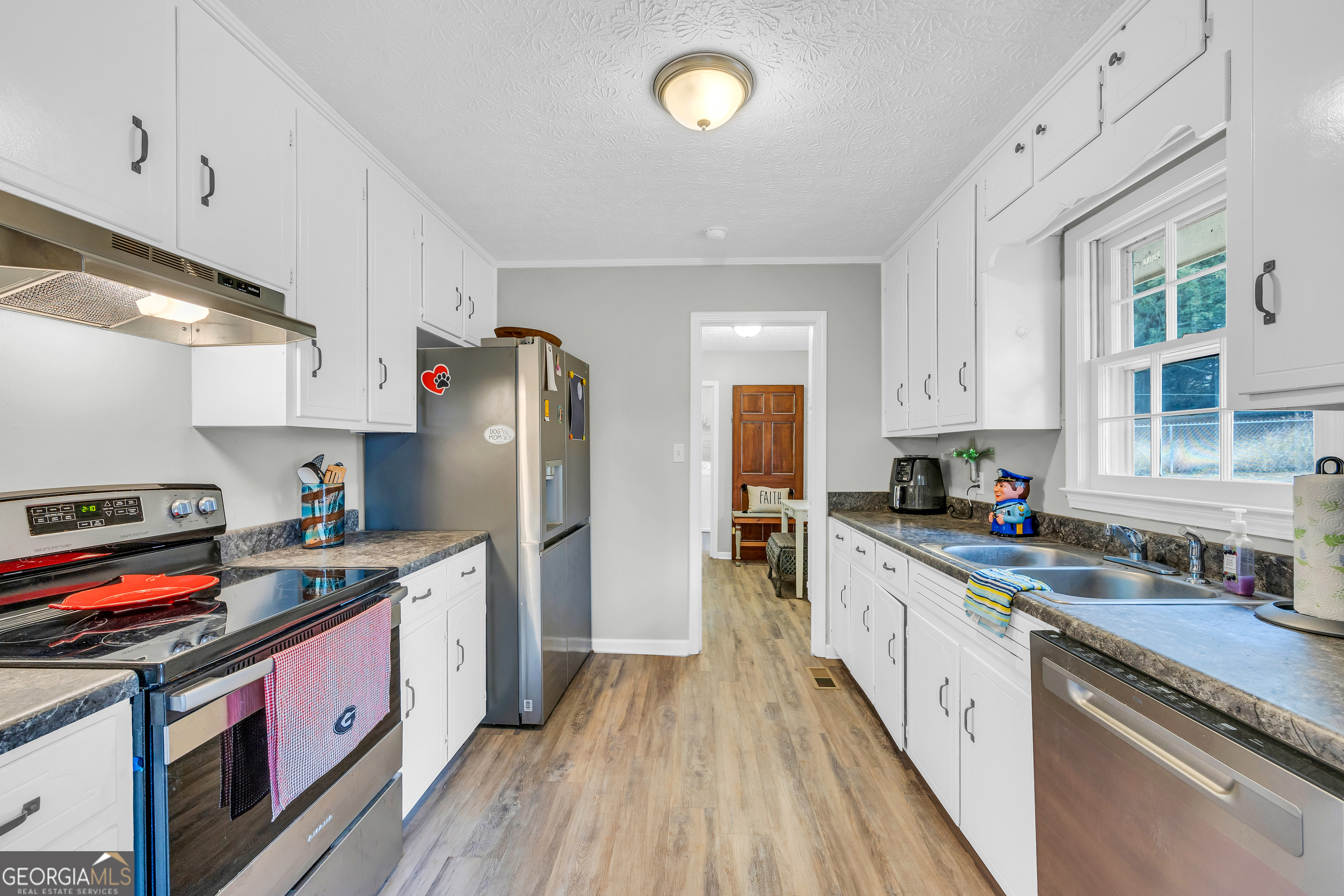 103 Ada ST