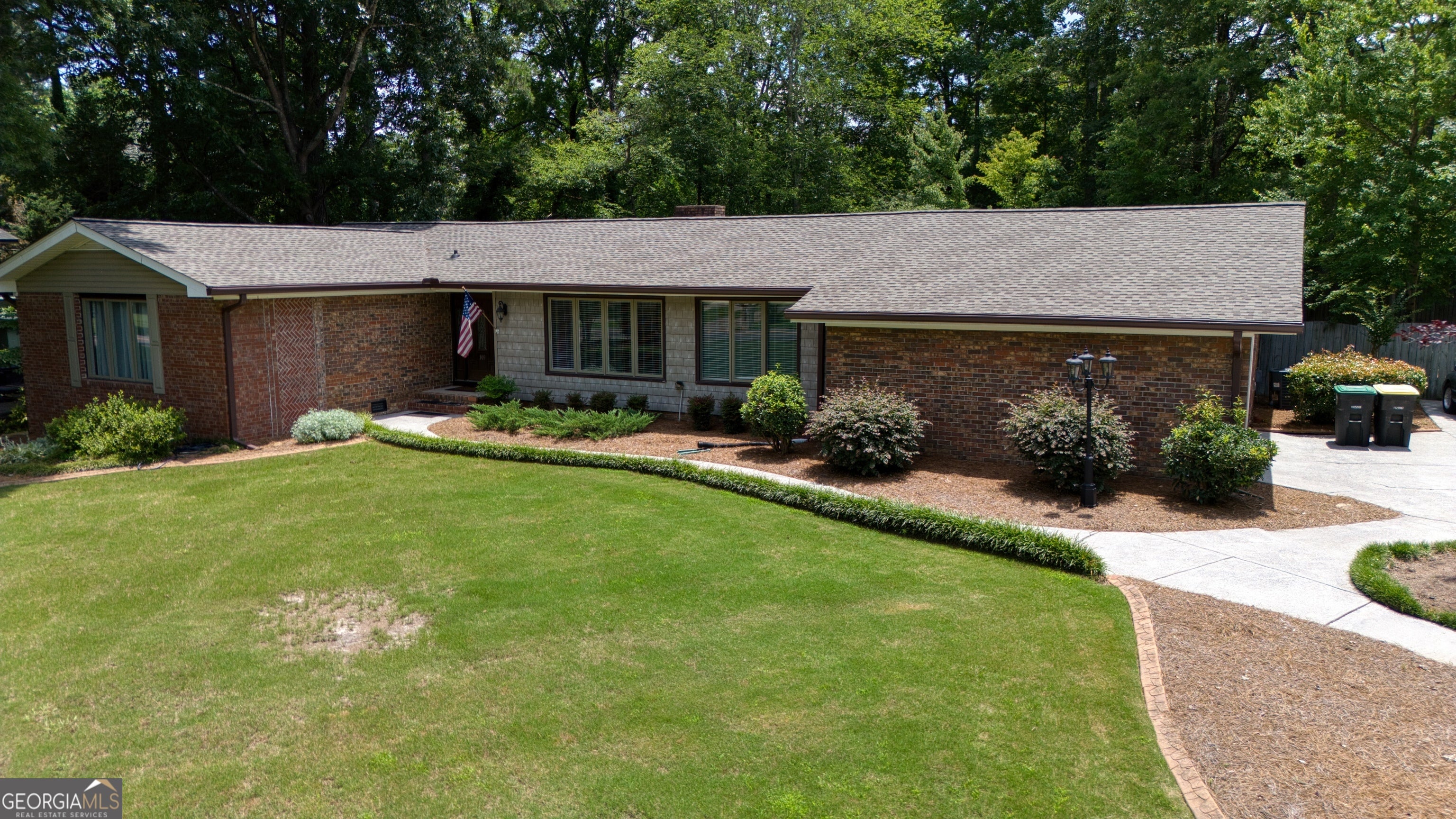 109 Rollingwood CIR NW
