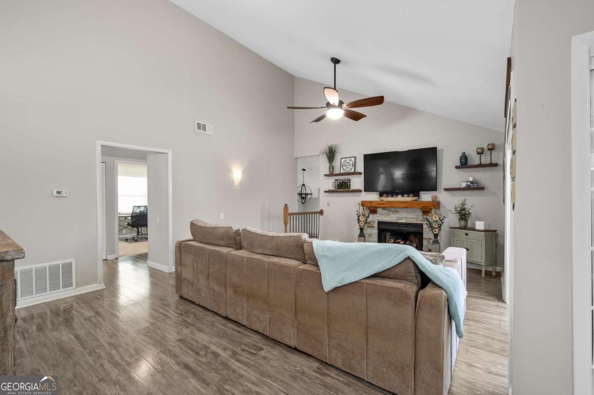 71 Dunwoody Springs DR