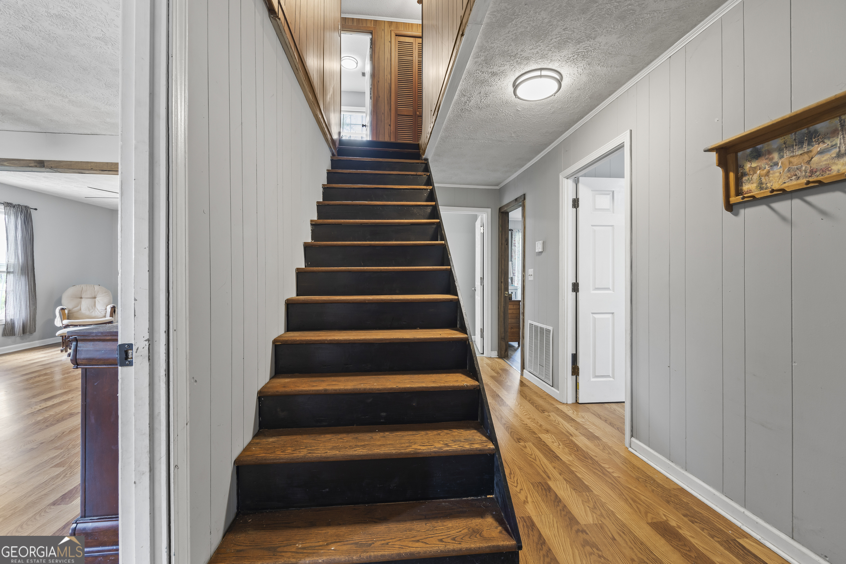 432 Airport RD