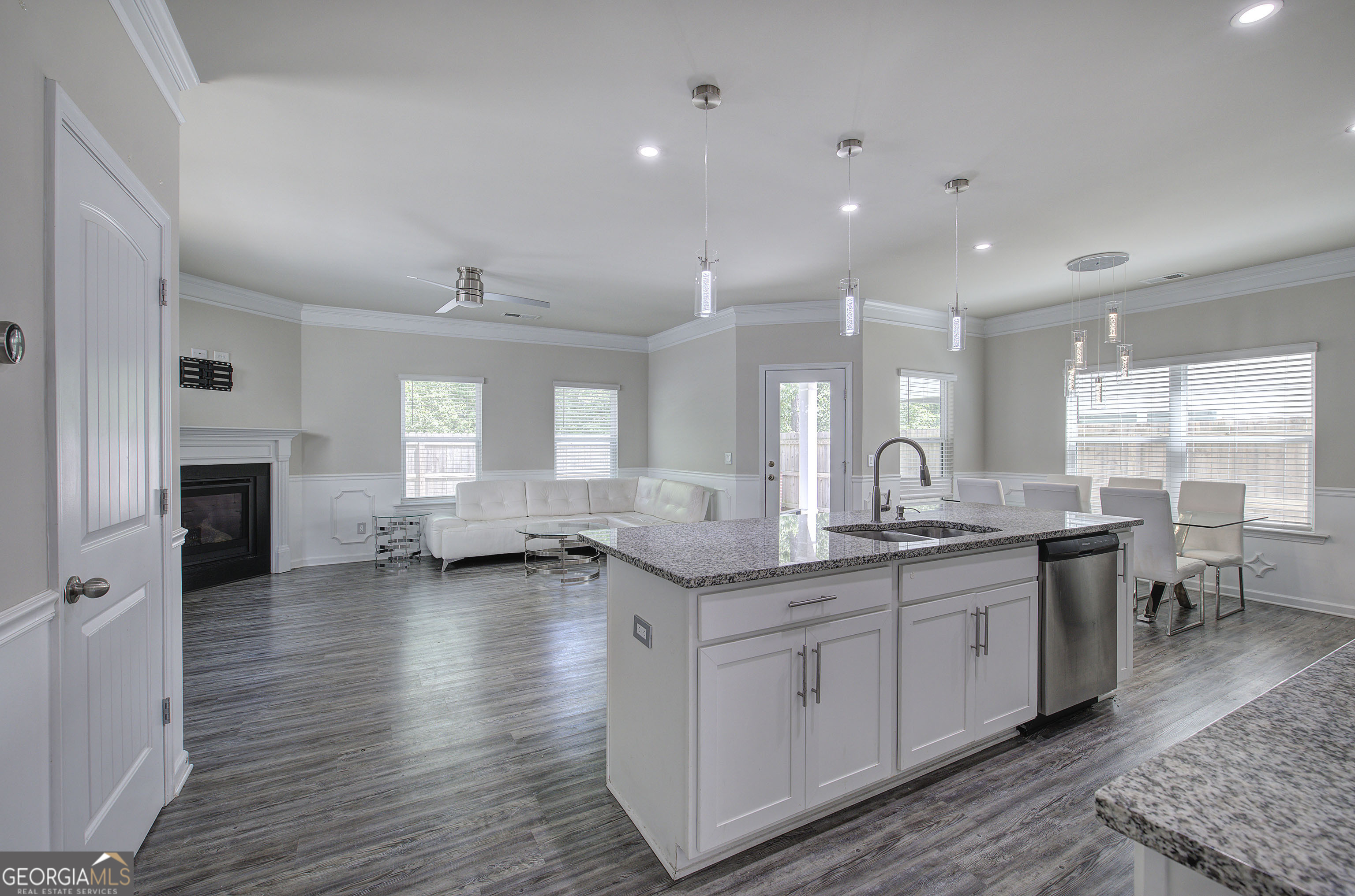 158 Bryon LN