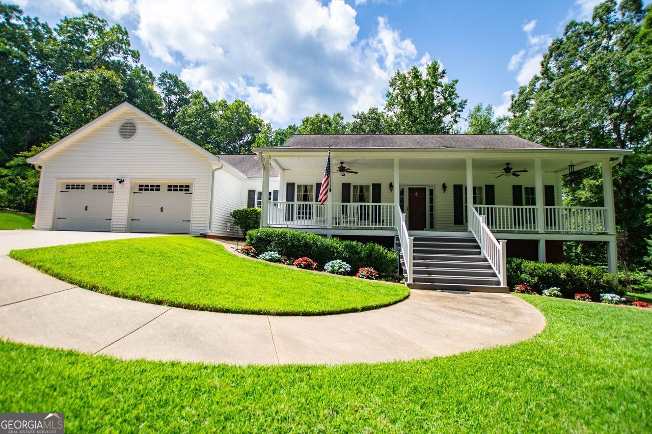 5755 Dorsett Shoals RD