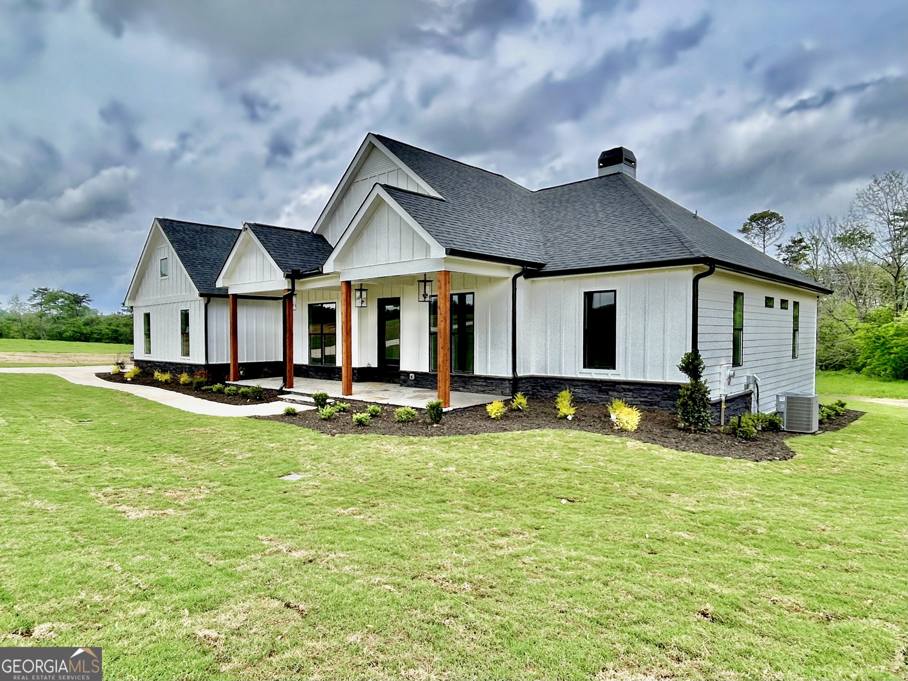 300 Eminence Peak