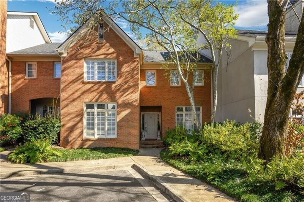 Photo of 52 Paces West Drive NW, Atlanta, GA 30327 (MLS # 10654146)