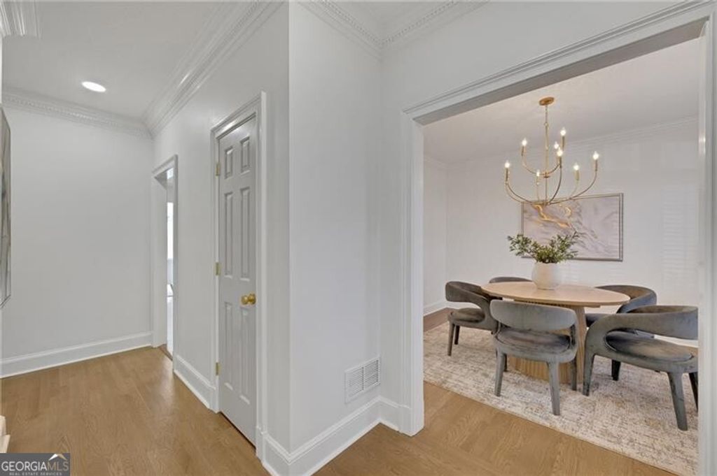 Photo of 52 Paces West Drive NW, Atlanta, GA 30327 (MLS # 10654146)