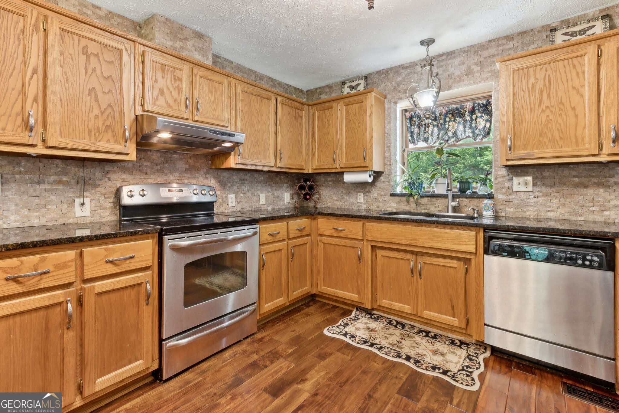 Dacula, Georgia 30019, United States, 4 Bedrooms Bedrooms, ,4 BathroomsBathrooms,Residential,Pending,124062